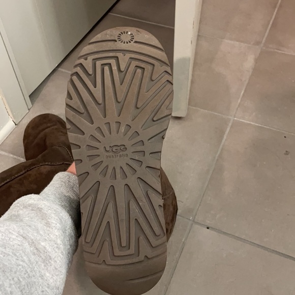 Brown Tall Ugg boot - Picture 5 of 10